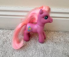 2007 Hasbro My Little Pony Birthday Balloons Glitter Tinsel Pinkie Pie Used approx. 11 cm. Used Please see photos