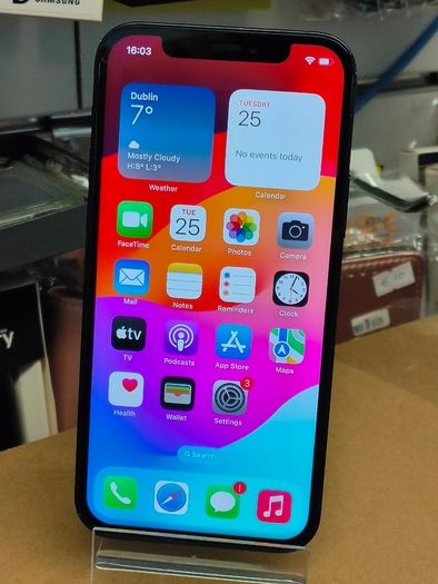 Apple iPhone 12 64GB Unlocked to All Network  Black (Back Has Small Crack)