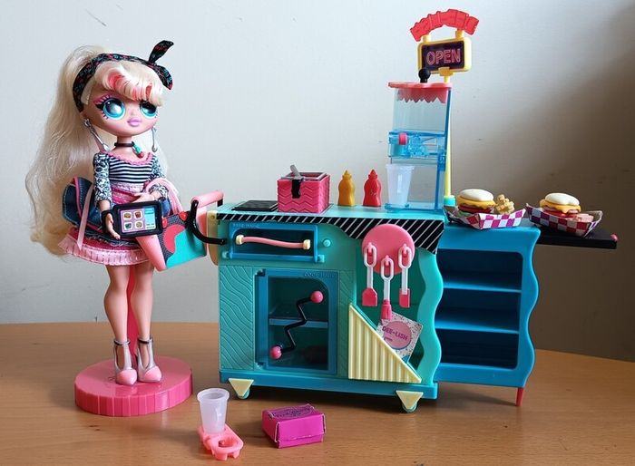 L.O.L. Surprise! O.M.G. Doll with Diner Playset & Accessories