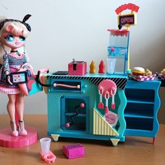 L.O.L. Surprise! O.M.G. Doll with Diner Playset & Accessories