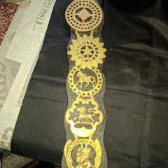 Set of Five Old Brass Horse Medallions on a black strap, a Commemorative 1911 King George V and Queen Mary design at the bottom, Postage Available