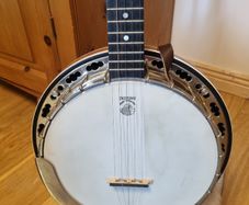 Deering Sierra 5 string banjo (used)1999 build