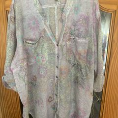 Lovely blouse Tredy size UK18/20 EU46/48 Postage included