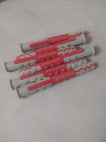 6x Long Nylon Wall Plugs