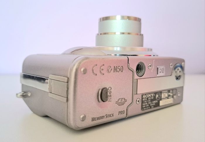 Sony Cybershot DSC W7