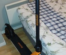 Electric scooter