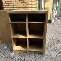 Veneered oak shelving unit with glass top