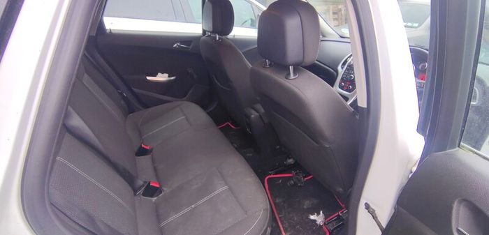 vauxhall opel astra 1.7 cdti 2012