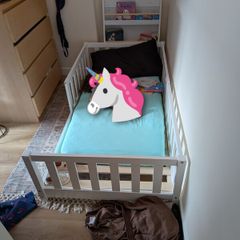 Toddler Bed Like NEW