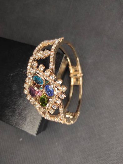 Costume bangle