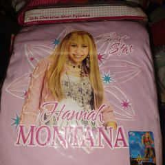 Pyjamas in Hannah m9ntana