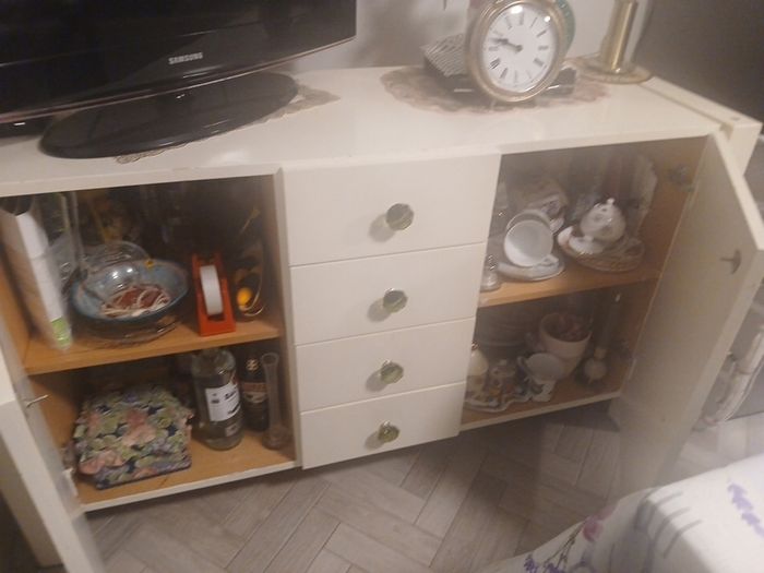 sideboard