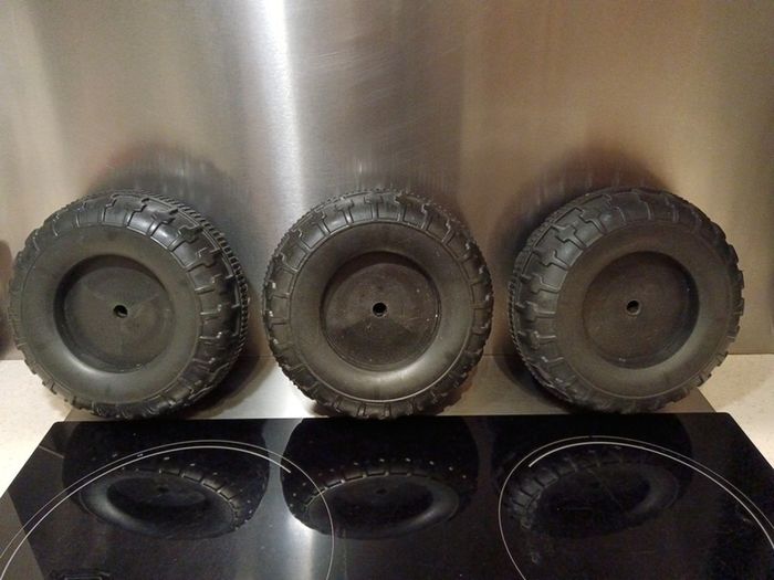 wheels 3 plastic wheels