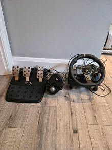 X box steering wheel with pedals and gear stick