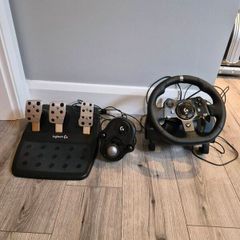 X box steering wheel with pedals and gear stick