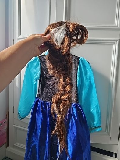 Anna's costume with a wig size 5-8 years