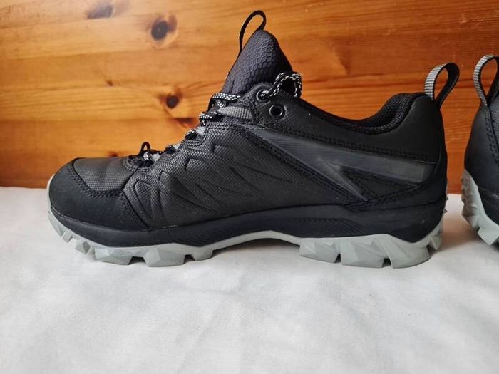 merrell thermo freeze waterproof walking/hiking shoes Size 6.5 eu 40 black In excellent condition
