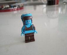 Lego star wars minifigures Aayala secura dark pink lips sw0833