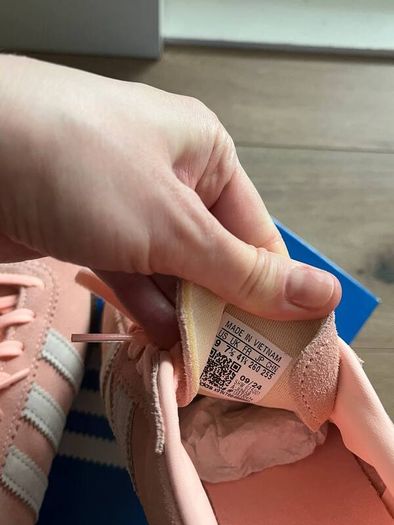 New Adidas Originals Bermuda women trainers 7.5 uk