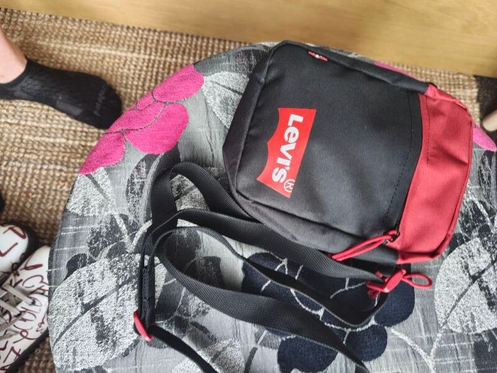 Levi's bag