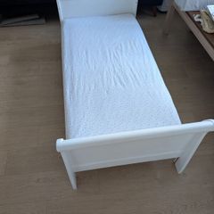 Toddler bed - Mamas and Papas