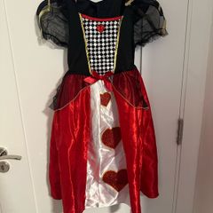 Beautiful Queen of Hearts Halloween dress for a girl. 5-6 years, 110/116cm