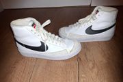 Nike Blazer Mid 77 Hi Top Trainers, size 4UK, like NEW