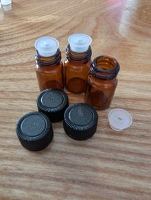 amber mini essential oil bottles X10, new