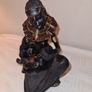 African mother and baby statue Image 6