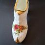 Old Country Roses Royal Albert Ornaments 8 piece lot, 2 Shoes, Wheel Barrow, Basket and 4 Place Card Holders Collection or Postage Image 2