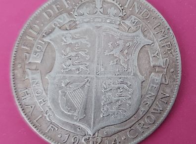 England 1914 Half Crown Coin In Extremely Fine Condition