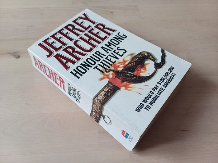 Honour Among Thieves by Jeffery Archer (Thriller Mystery Paperback 1994)