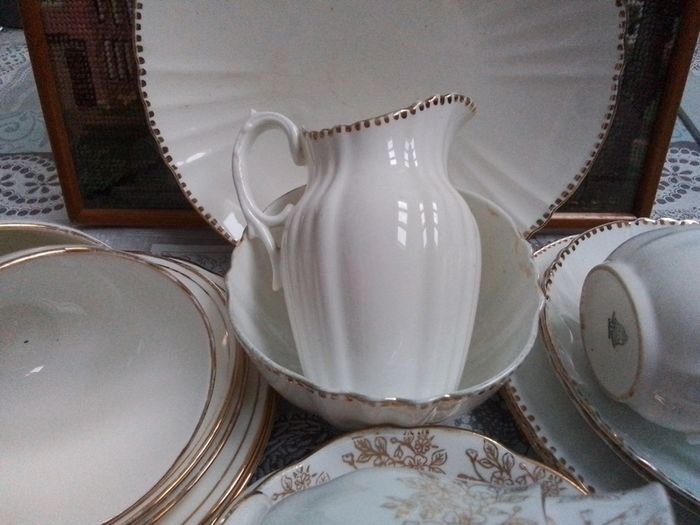 Mixed Set of White & Gold Teawares