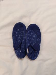 Kids water shoes - size IE 8 / EU 26