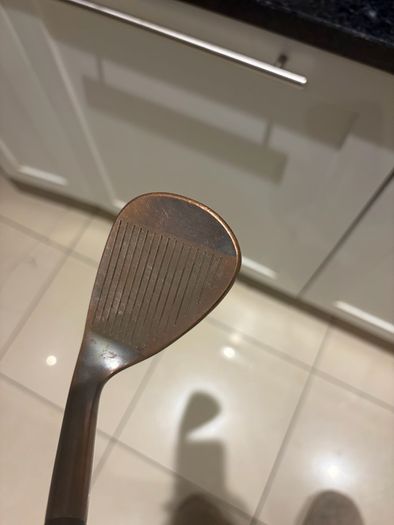 Taylor made T24 Copperhead 54 degree wedge, 6 months old