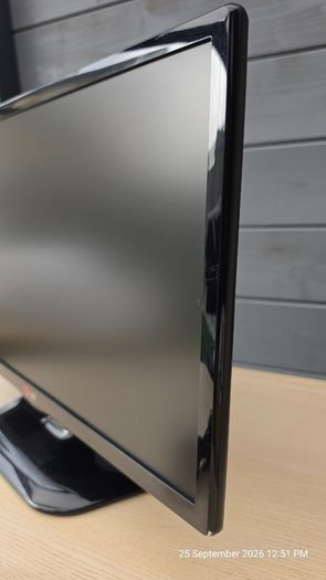LG LED Monitor with TV tuner 22"