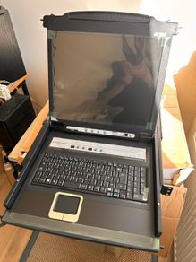 Aten Cl5708m 8-port Lcd Kvm Console