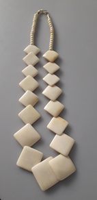 NECKLACE - Vintage - Carved Bone - Ivory Colour