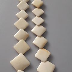 NECKLACE - Vintage - Carved Bone - Ivory Colour