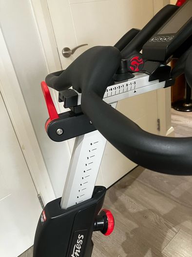 Life Fitness IC6 indoor cycle