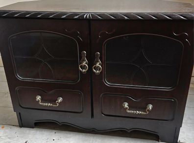 Corner TV unit, possible upcycling project