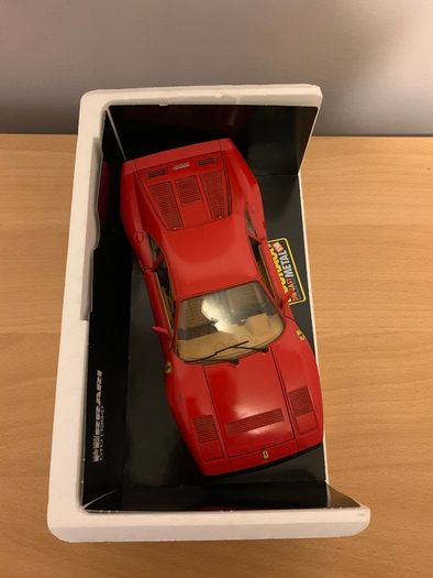 Ferrari GTO 1984 1/18 Burago Model Car