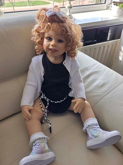 Masterpiece Doll - Vicky