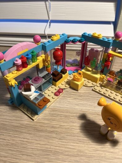 lego friends sweet shop