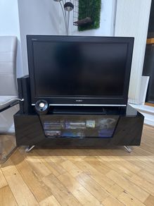 Sony Bravia TV, TV Table & Woofer/Speakers