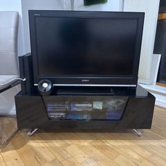 Sony Bravia TV, TV Table & Woofer/Speakers