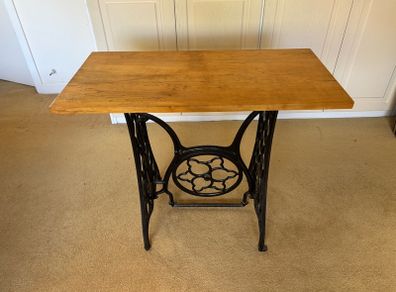 Vintage "Singer" table