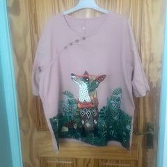 2 cute Tops size 16/18  5e each