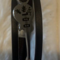 Men's leather guitar bangle