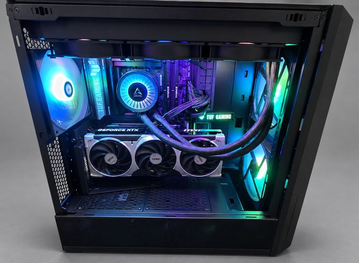 Lancool 216 I5 Ultra Rtx 5070 Gaming Pc
